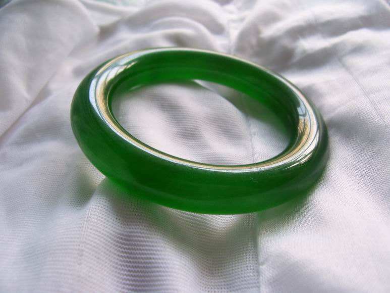 翡翠|翡翠的瑕疵也有等级,不是所有的翡翠瑕疵,都难以接受