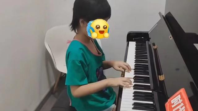 单亲爸爸开网约车赚医药费，生病女儿写信求乘客好评，当事人：女儿乐观懂事，期盼她能健