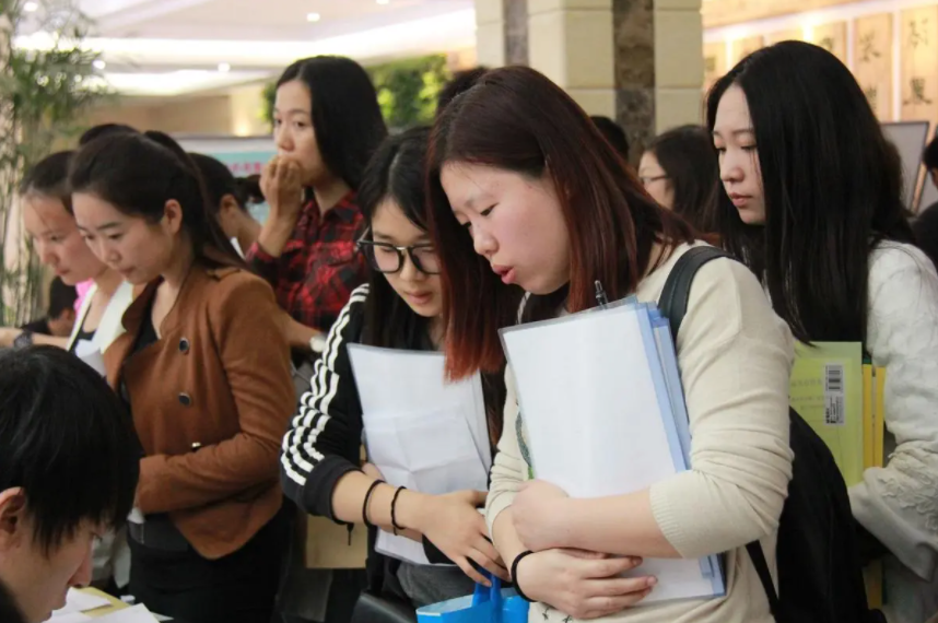 白象|良心企业“白象”公开招聘,本科月薪6000起步,培养机制不输国企