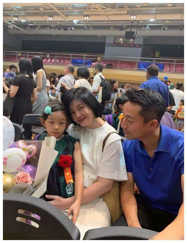 大S|大S不管孩子画面曝光，小玥儿深夜在路边大哭，是保姆将孩子背回家