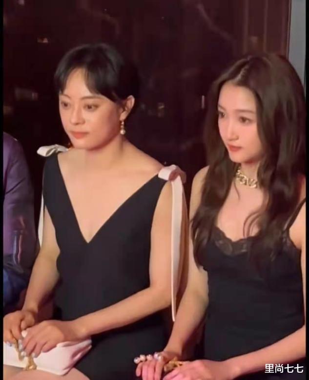 孙俪|吃了身材的亏！孙俪难得放开穿深V，尴尬曲线被关晓彤秒杀太彻底