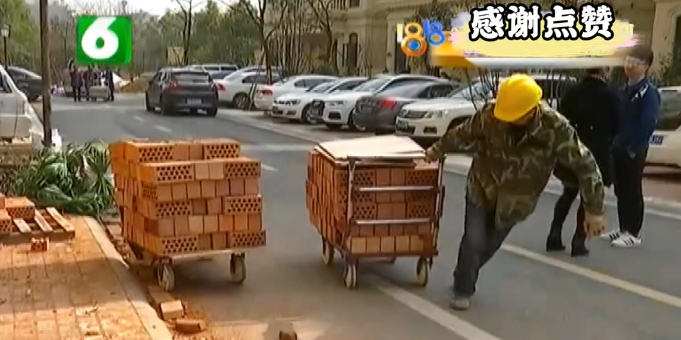 服务队强卖高价装修材料，业主自购竟遭七人围殴，物业：与我无关