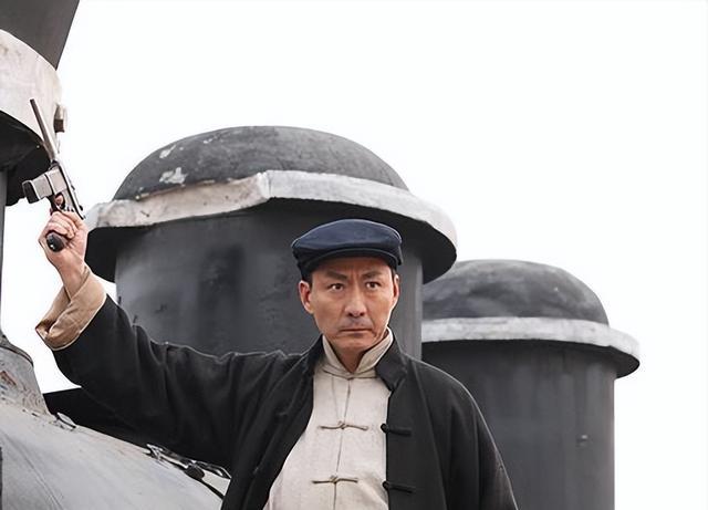 |“神剧专业户”张子健，前妻患癌执意离婚，后娶清华才女得幸福