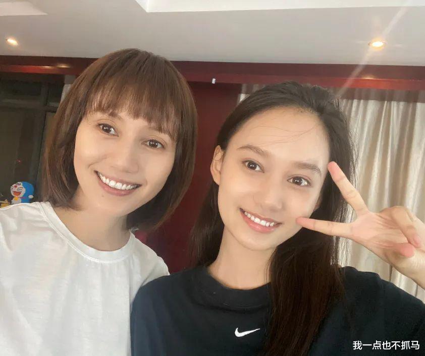 古力娜扎|娜扎“亲妹妹”也进娱乐圈了？新疆四美要重新洗牌了吧