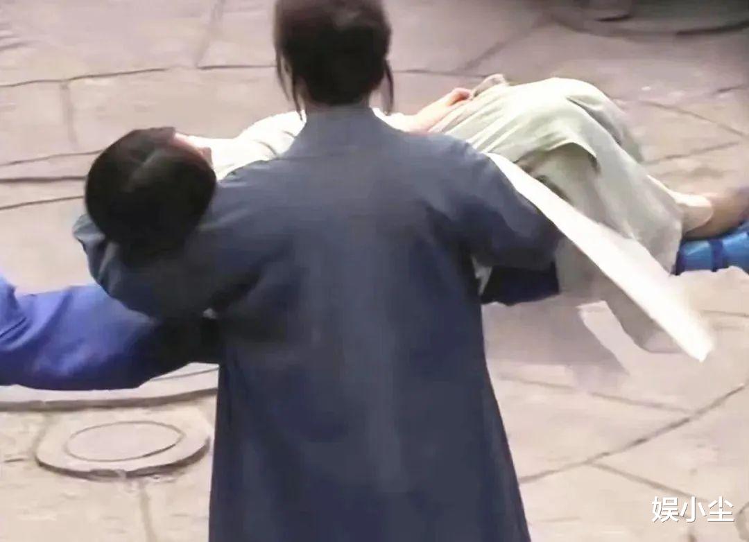 甄子丹|《天龙八部之乔峰传》热播,甄子丹抱不动80斤陈钰琪?