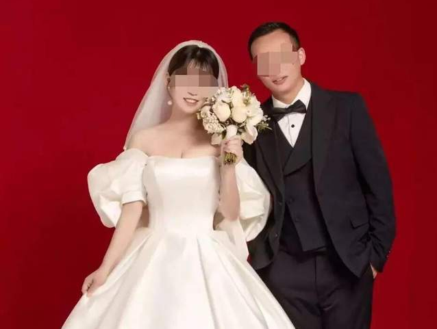 张家界新娘老公开直播吸粉过万,宣传旅游,否认女方怀孕