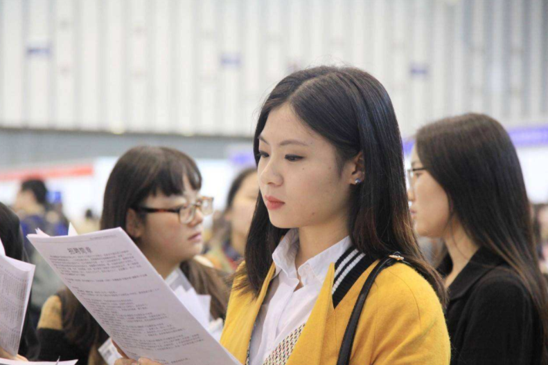 仪征|400余名大学生被骗百万，虚构高薪岗位设下陷阱，毕业生求职要当心