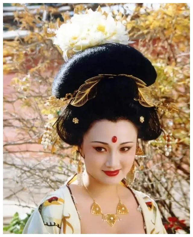 甄姬|全球审美降级！大家都变得有些奇怪了