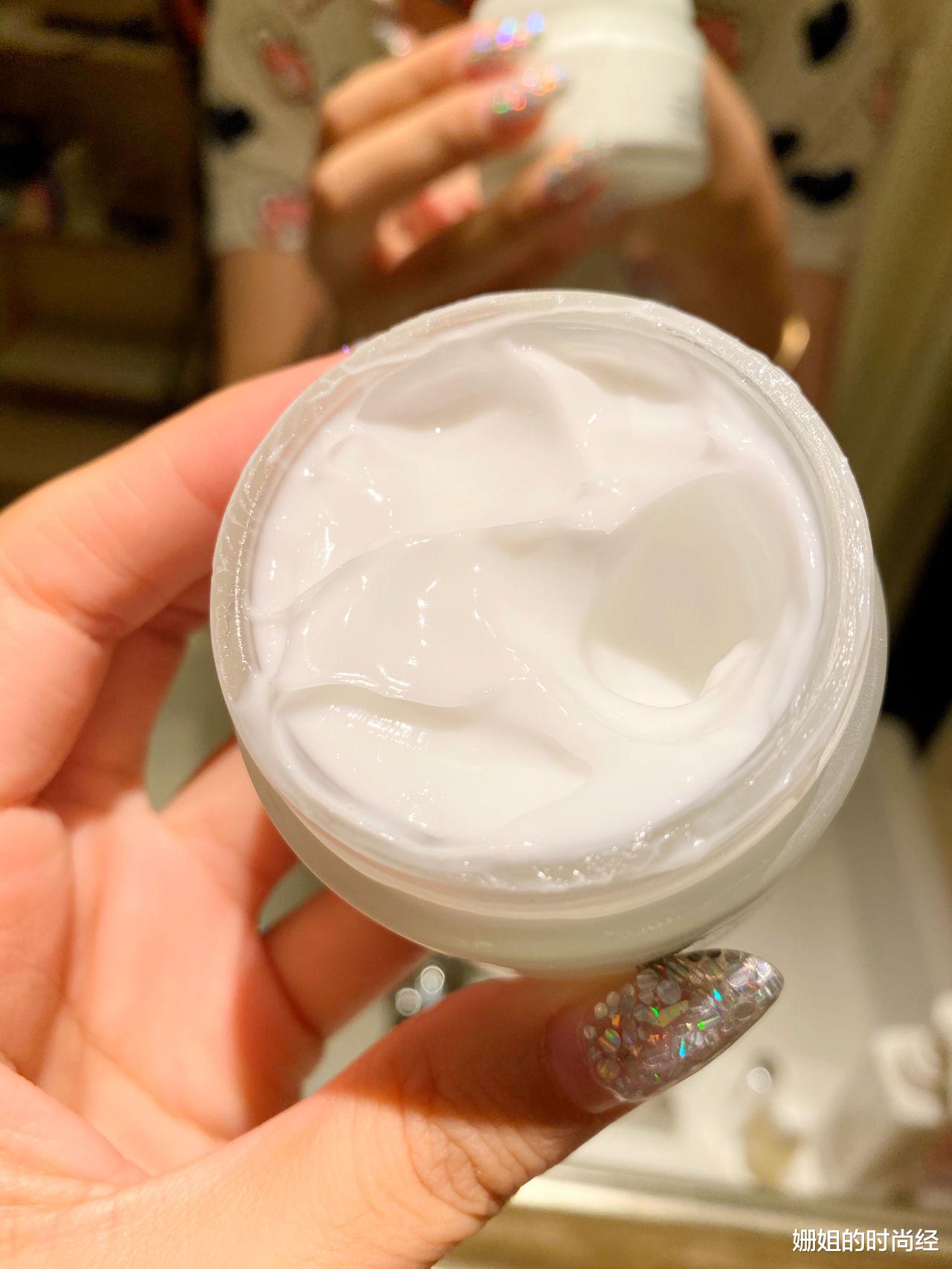 面霜 建议50岁女人：预算不够可以试试这几款“老国货”面霜，好用不贵