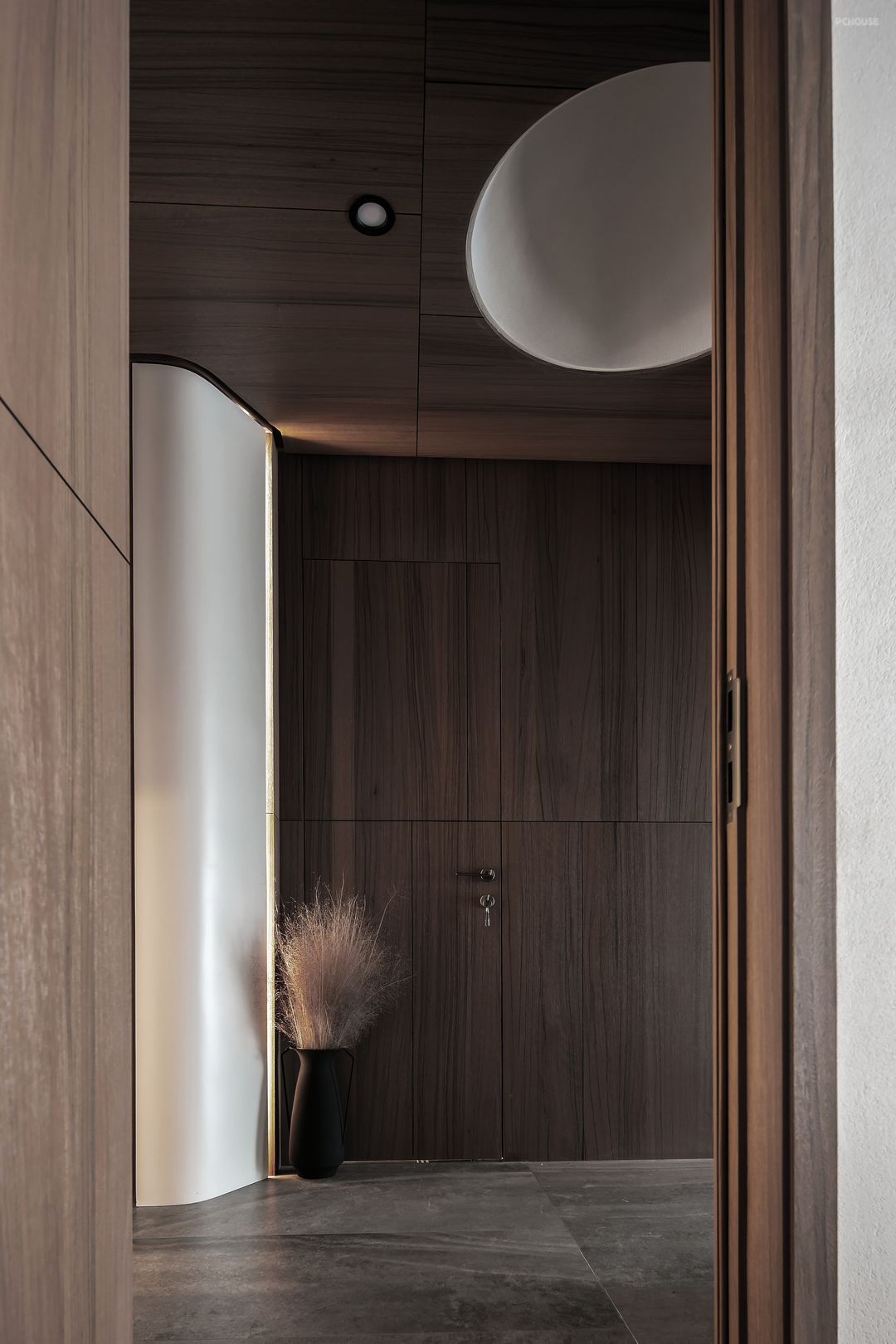 179平的三居室,用现代的工业风,打造高质感的家居空间