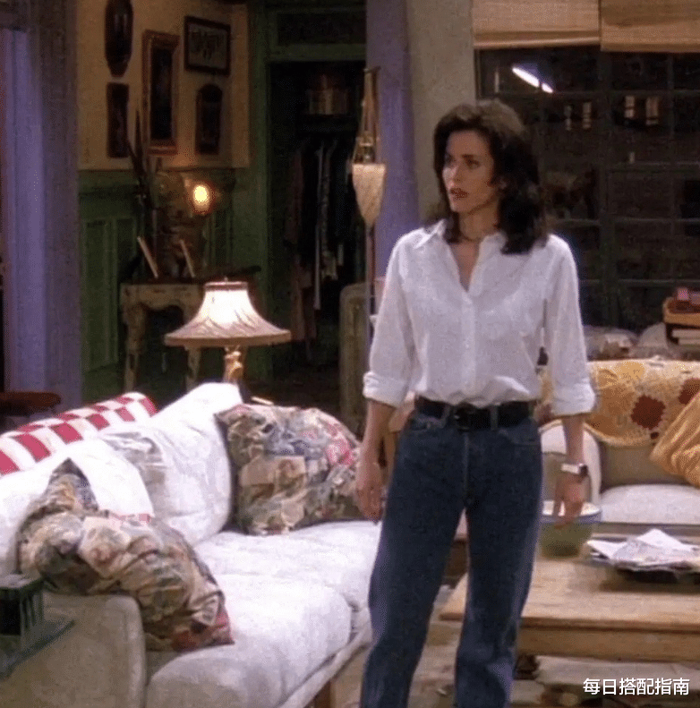 宿迁|《老友记》中“莫妮卡”的职场穿搭，二十多年后依旧很时髦