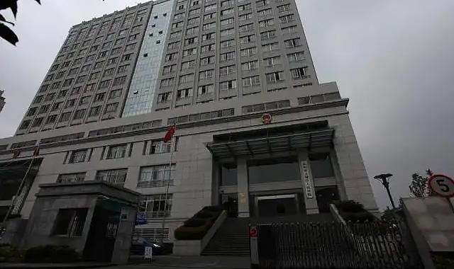 后悔晚了!男子“抢劫5千”被判10年:没想到“失足女”敢报警!
