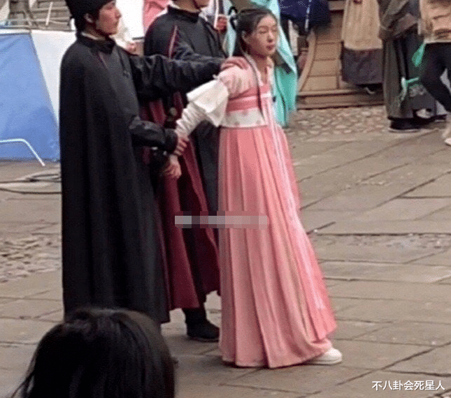 配音|明星演戏六大“假”!假声、假脸、假出镜,半个娱乐圈从头假到脚