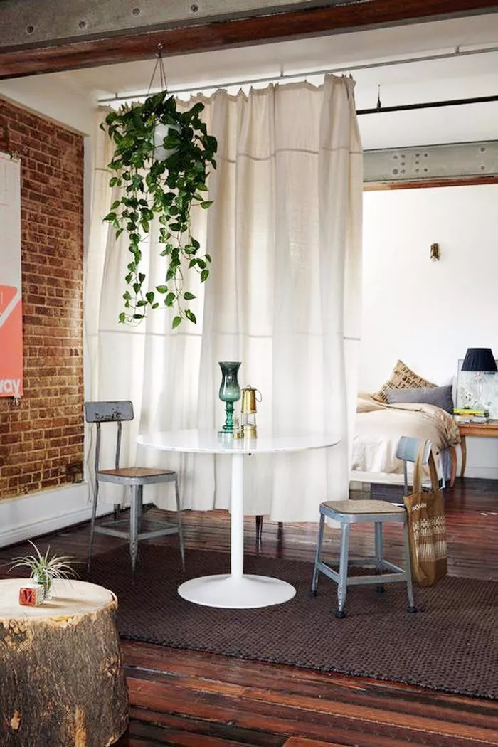 隔断不一定要做墙，这样设计好看到逆天！