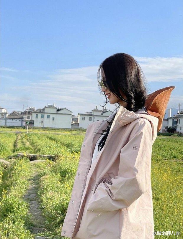 香奈儿|刘诗诗不露脸照样时尚,背4万香奈儿包出游,相当吸睛!