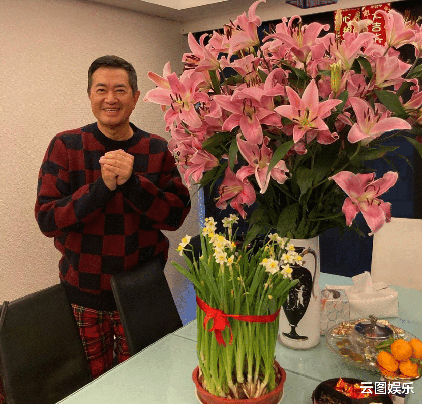 TVB|TVB金牌配角被曝有20亿身家，本人罕见回应，一件衫穿20年很节俭