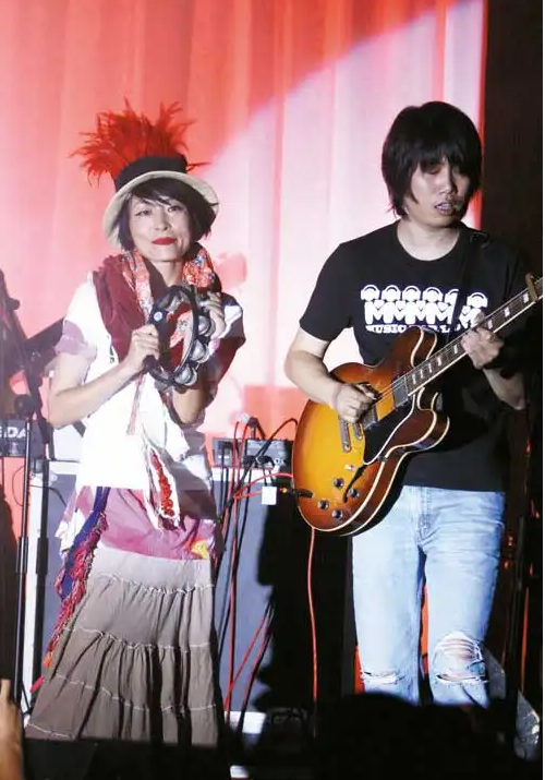 陈琳|歌手陈琳:23岁出道即巅峰,39岁从9楼一跃而下,成母亲余生之痛