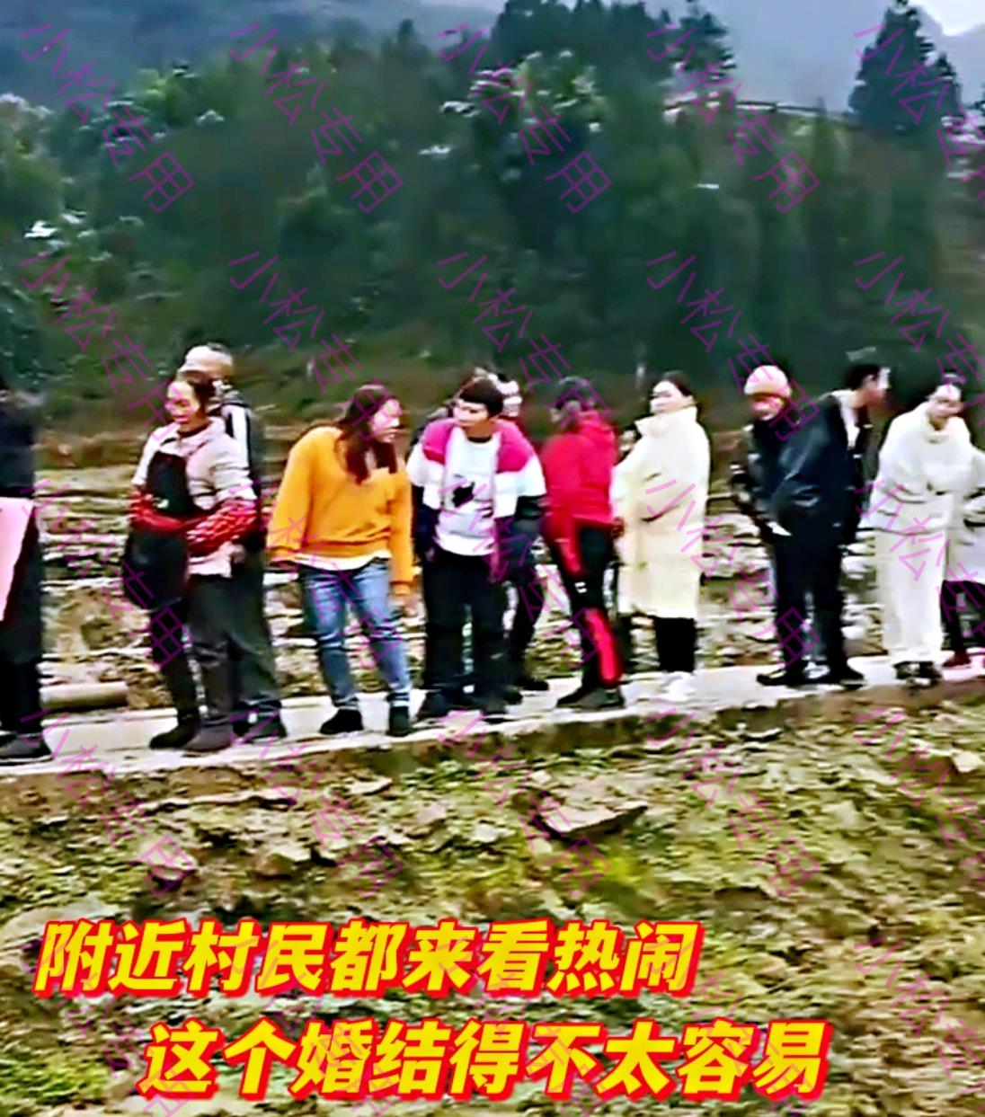 贵州一婚车开进稻田，新娘从窗户爬出，知情人：新郎还没过实习期