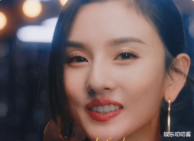 王嘉尔|王嘉尔近照嘴巴抢镜,整牙后遗症明显遭吐槽,网友:回不去了