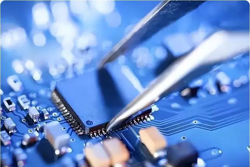 芯片|“全面停用”国产芯片?PC巨头戴尔表态,外媒:联想是最终赢家!