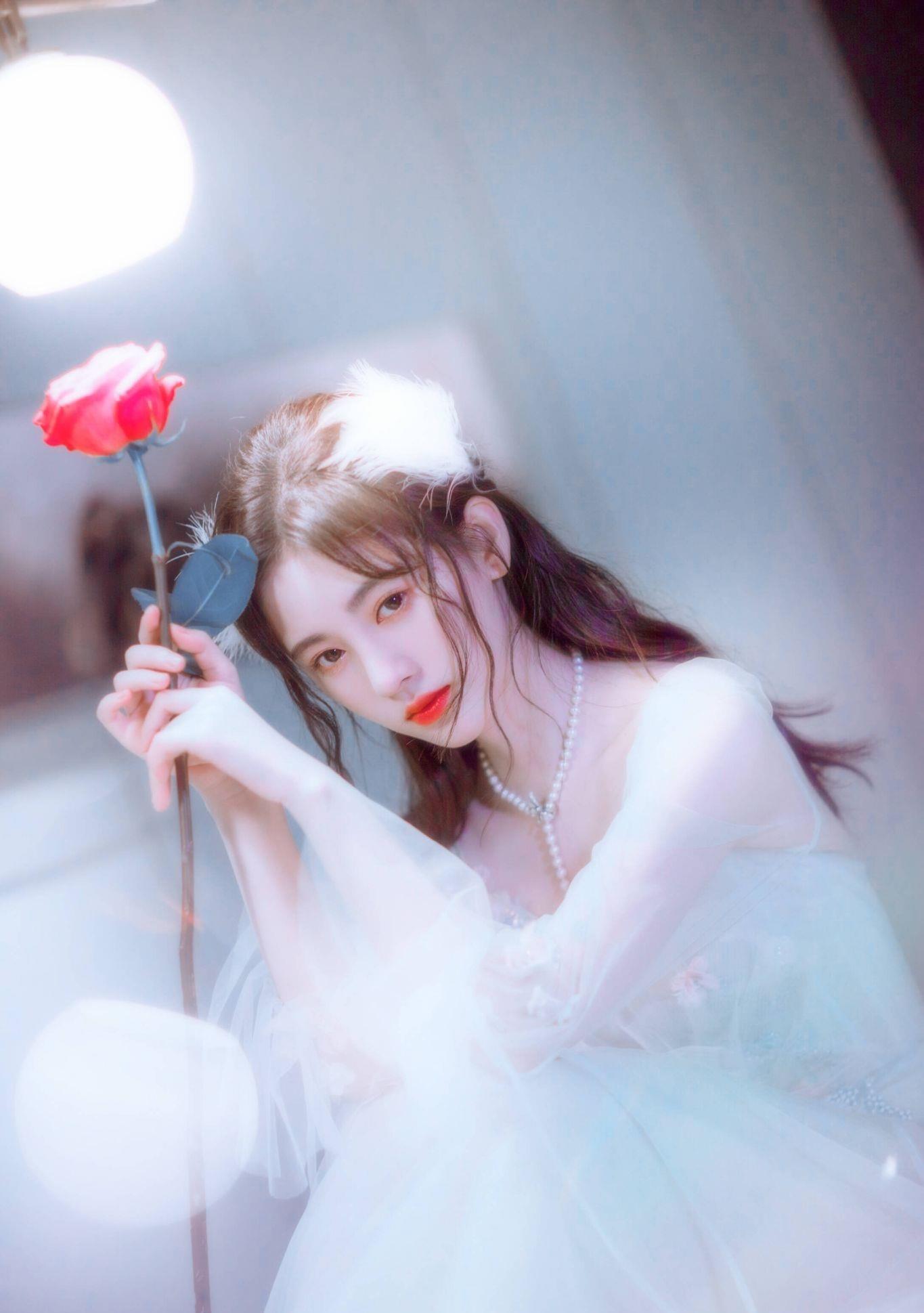 玫瑰|玫瑰女人刘诗诗、刘亦菲、热巴、杨幂等，她们个个都美得惊艳！