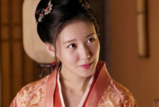 任程伟|出道22年从无绯闻,当红时低调嫁圈外丈夫,婚后儿女双全幸福美满