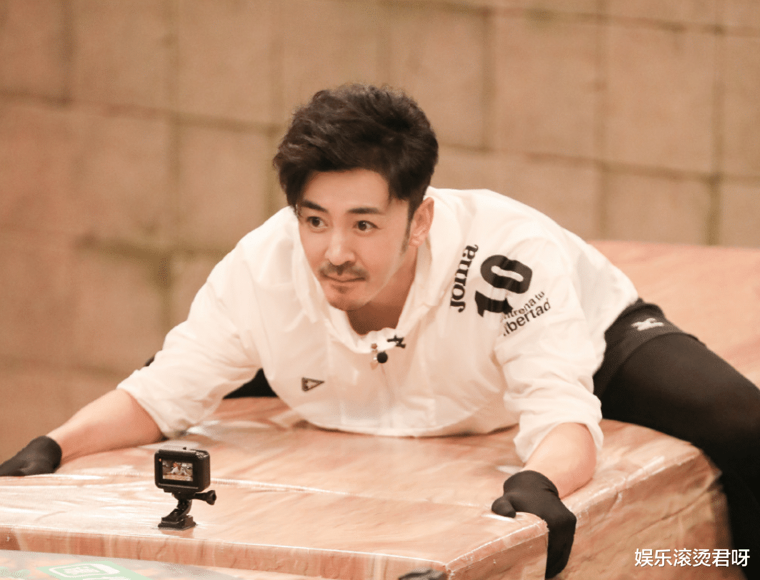 罚罪|录完《春日迟迟再出发》演《请君》,李雅男愣是娘到差点认不出