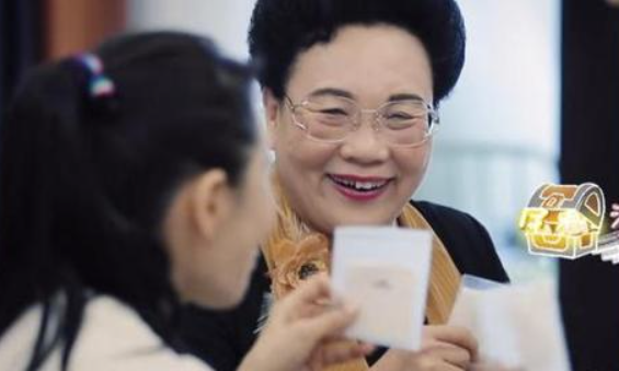 秦昊|秦昊吐槽老妈为节目下血本,肯买衣服!曾叮嘱秦昊:谨言慎行低调