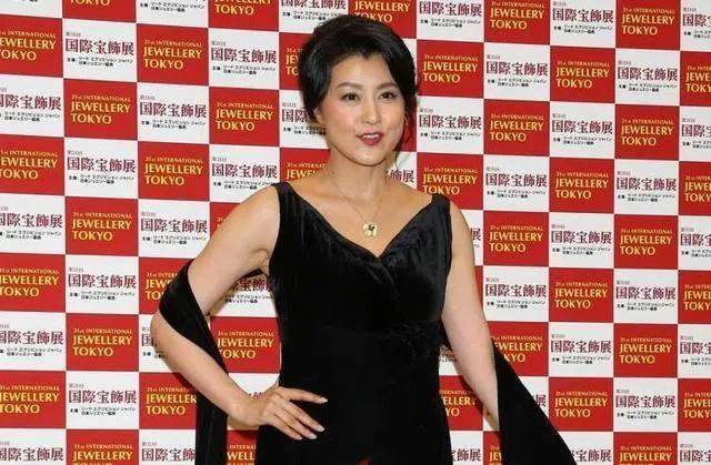 郭富城|“不老天王”郭富城的风流史,以及他那肤白貌美的18位女友!