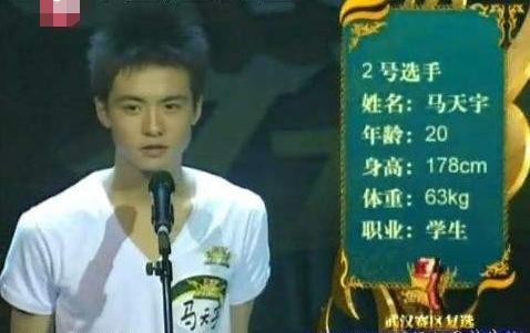 安妮·海瑟薇|生活乱七八糟,被雪藏禁唱十年,一手烂牌打出王炸人生