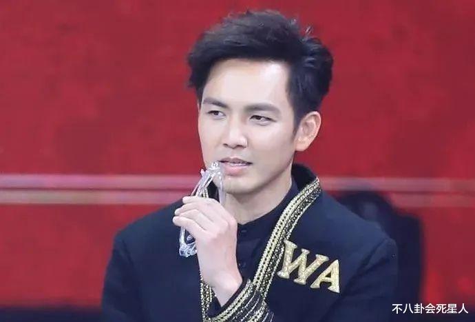 冯绍峰|从冯绍峰身上,我看到了中年男星“放纵”自己的“悲哀”