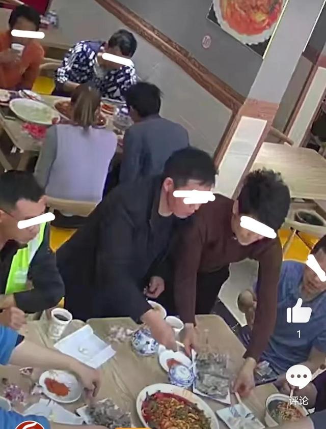 网红“拉面哥”因脑溢血离世,年仅49岁,曾为灾区送上7000碗拉面