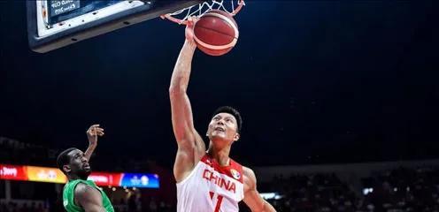 点球|阿联再见！郭艾伦出战存疑，中国男篮最强12人出炉！年轻人挑大梁