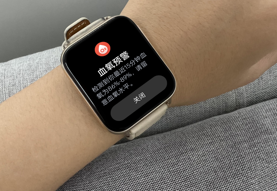 血氧仪|新冠不是感冒！老人病后勿忽视心率血氧，关键时刻智能手表能帮你