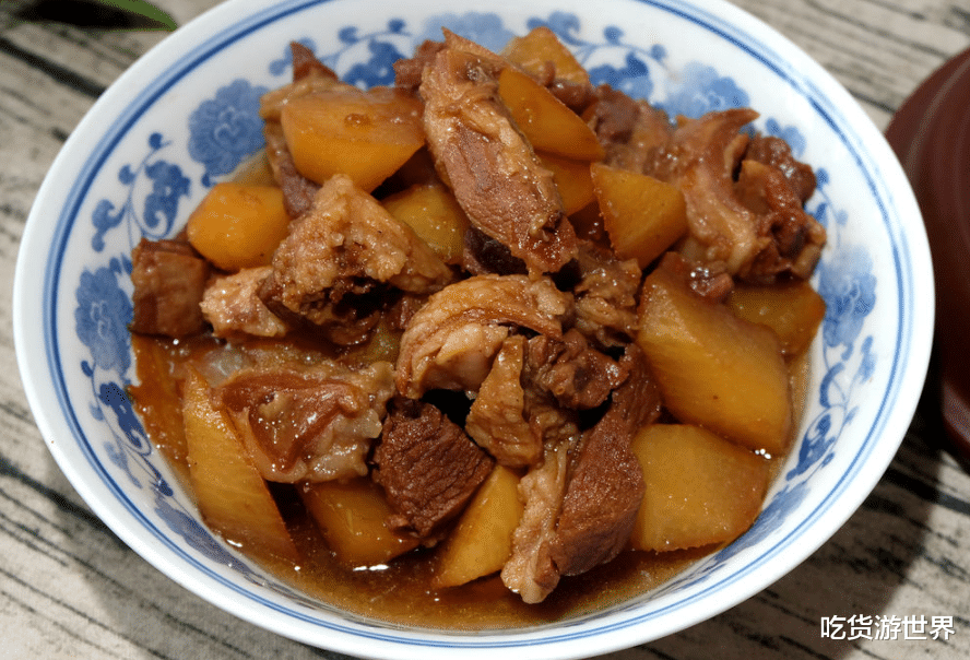 建议中老年:少吃馒头白粥,多吃4样食物,免疫力强,一冬少生病
