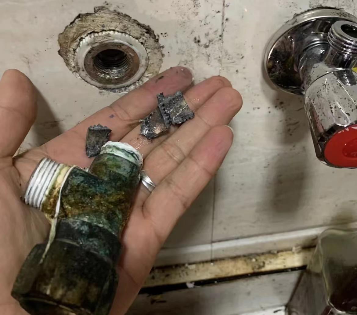 真心奉劝大家:装修不要图便宜,这三件“劣质产品”毁了我的家