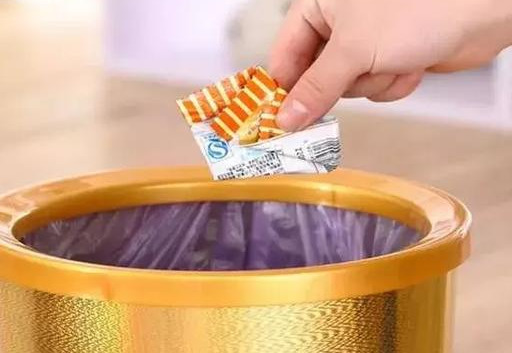 家里的三个地方不要放垃圾桶,回家拿掉吧