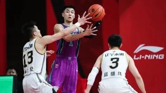 辽宁男篮|完了！18+10后卫拒绝回辽宁队？他真不能和郭艾伦一起打球