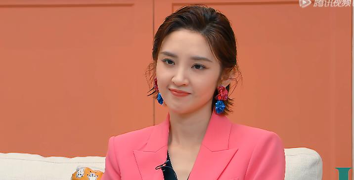 王子文|俞悦痴情人设不倒,王子文、王菊婉转暗示:大可不必假装慎重