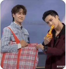 迪丽热巴|小八卦,王一博张艺兴,买超张嘉倪,范冰冰汪小菲