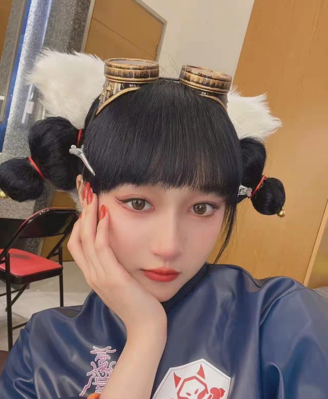 关晓彤|关晓彤配音上热搜，评论区翻车：有钱买热搜，没钱买鲜牛奶