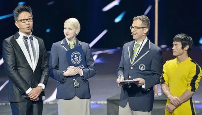 撒贝宁|撒贝宁妻子不是一般人,职业是熊猫级别的,全球仅6位!