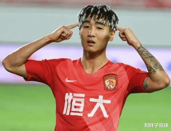 广州队|彻底洗牌！17岁新国脚正式上位，许家印带领的足球新时代要来了