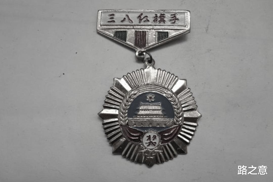 面对奇耻大辱,女子丧失理智砍死情敌重伤丈夫!1997辽宁情杀案
