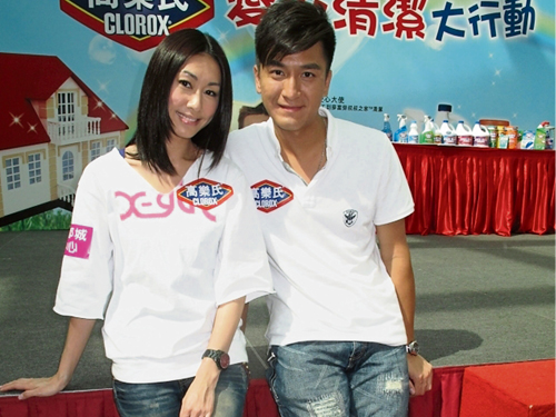 马国明|马国明恢复单身，黄心颖贪恋51岁许志安，错过人群中最乖的崽