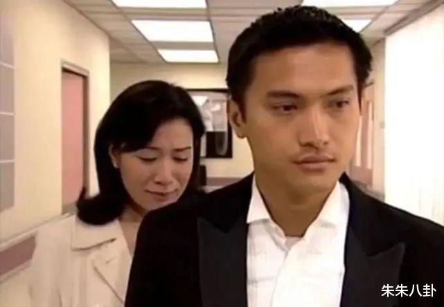 文颂娴|明明毫无关系，却被说像双胞胎，这8对港星让人傻傻分不清