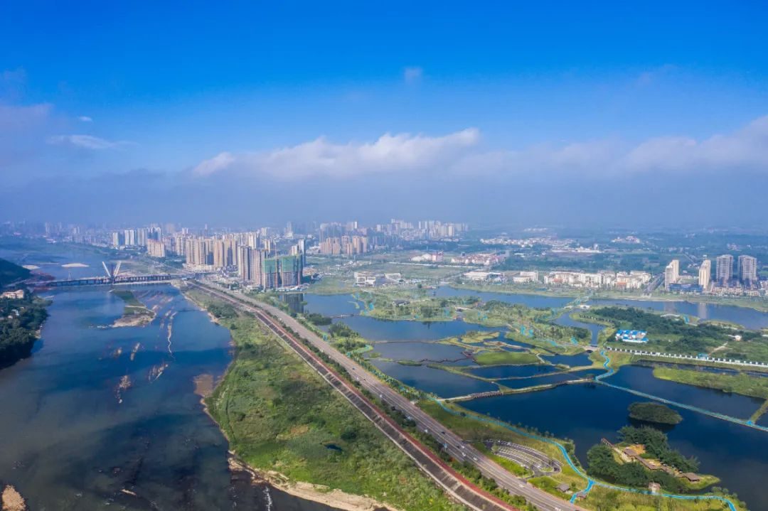 西双版纳|彭山，一座自带“仙气”的宜居之城！