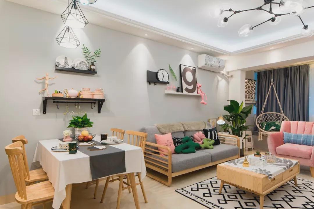 88㎡北欧风三居，衣帽间与书房都有，而且还有美观度与舒适性