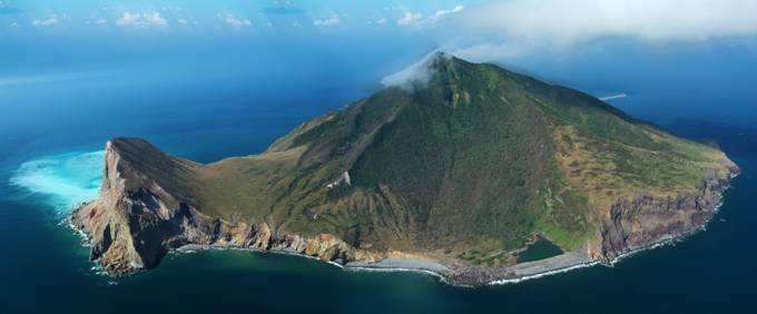 我国也有火山喷发了?NASA称我国龟山岛火山正在冒烟,真会喷发吗