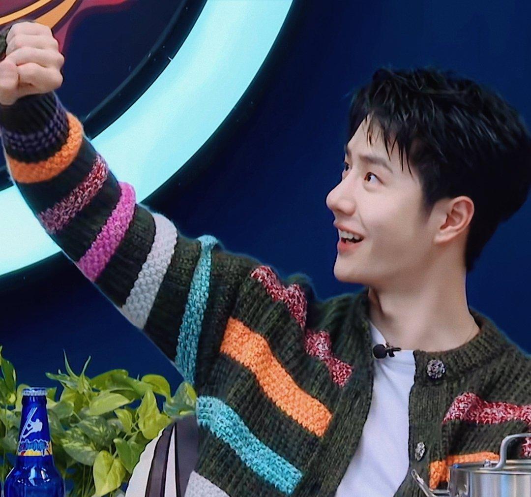 周迅|王一博露营比耶自拍，兑现承诺，粉丝表示个人行程请勿打扰